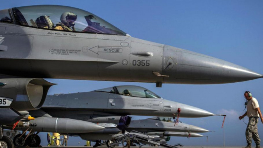 Olanda va furniza avioane F-16 Ucrainei fără întârziere, anunță ministrul de externe