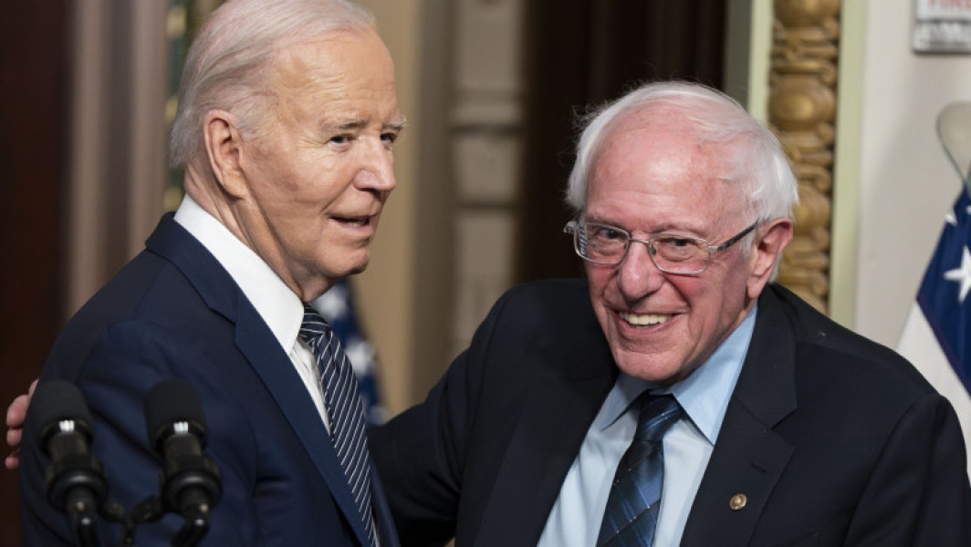 Bernie Sanders oferă sprijin necondiționat pentru Joe Biden în fața presiunilor de retragere