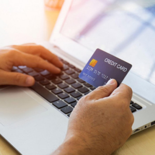 Românii ar putea face cumpărături online cu un CNP fiscal
