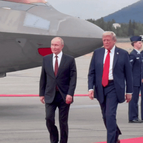 Video Un avion „invizibil” B-2, folosit la bombardarea instalațiilor nucleare ale Iranului, a zburat la mică înălțime, pe deasupra lui Putin