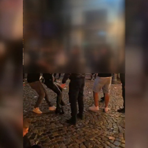 Trei agenți de pază reținuți după o bătaie într-un local din Centrul Vechi