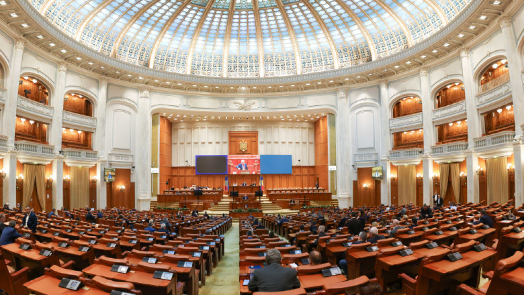 Victor Ponta conduce clasamentul absențelor nemotivate în Parlamentul României