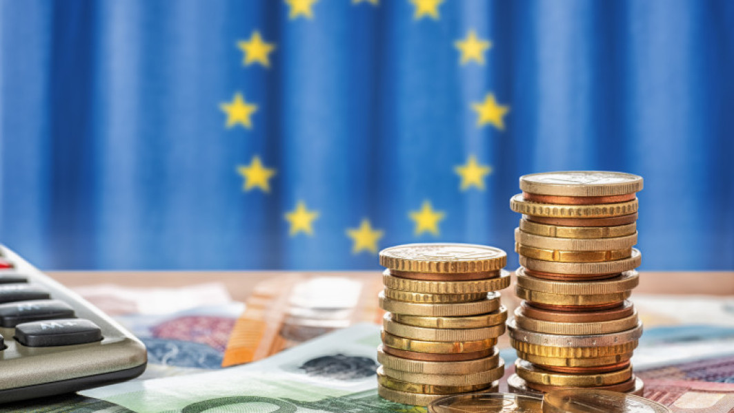 România a atins o rată de absorbție de 17,1% din fondurile UE, dar accelerează investițiile