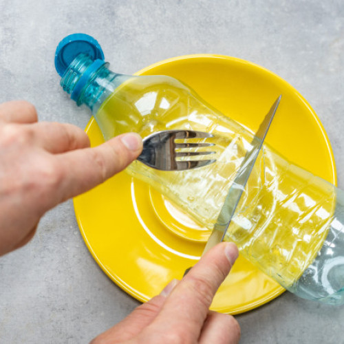 Microplasticele din bucătărie ajung în alimente și apa de la robinet