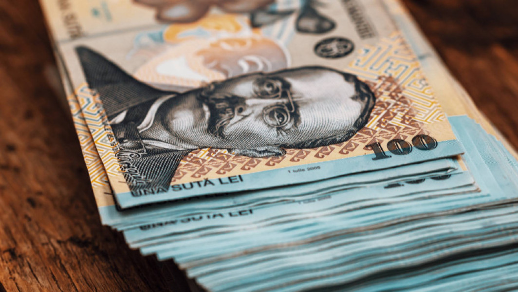 Două tranșe de ajutor financiar pentru 2,75 milioane pensionari cu venituri mici