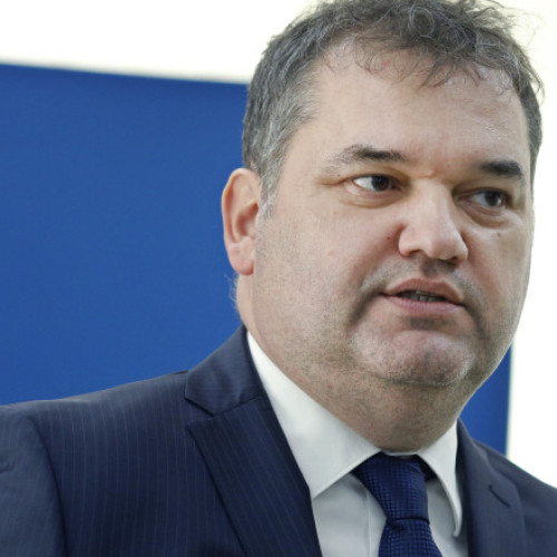 Coaliția discută astăzi despre reducerea personalului în administrația locală și reformă