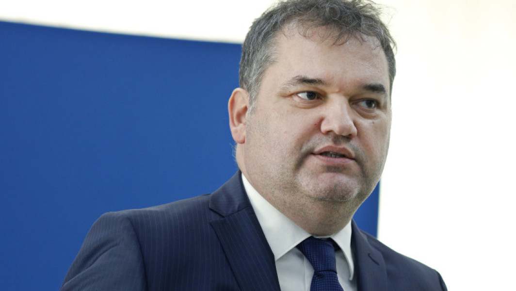 Coaliția discută astăzi despre reducerea personalului în administrația locală și reformă
