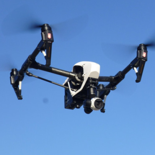 România ar putea folosi drone pentru depistarea construcțiilor nedeclarate din 2025