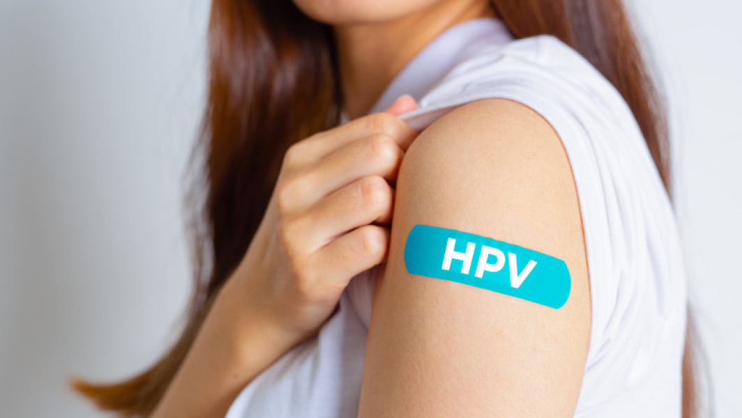 Vaccinarea gratuită anti-HPV, extinsă pentru tineri până la 26 de ani din octombrie