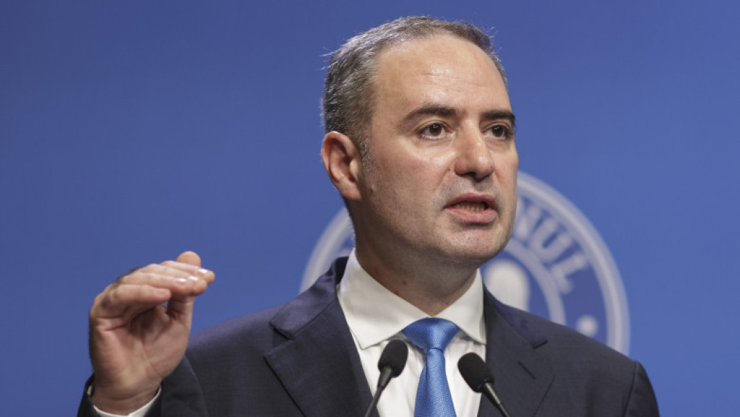 Guvernul adoptă rectificarea bugetară pe 2025 cu un deficit de 8,4%