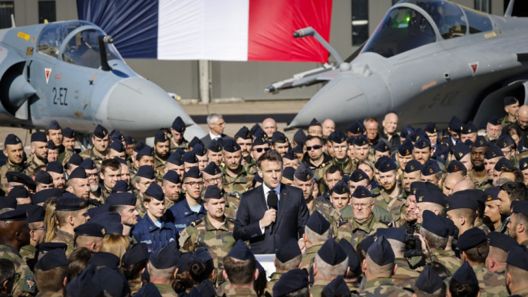 Emmanuel Macron anunță un discurs despre actualizarea doctrinei nucleare franceze