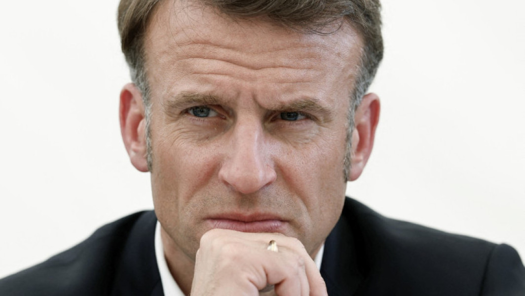 Macron afirmă că dronele care încalcă spaţiul aerian european pot fi distruse