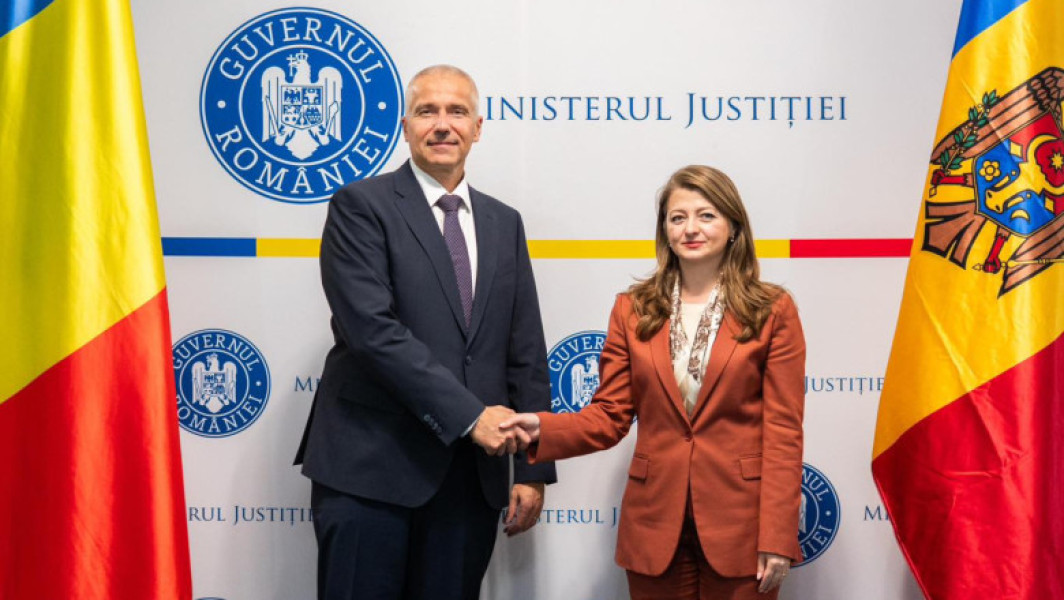 Ministrul Justiţiei din România a discutat cu omologul său moldovean despre cooperare judiciară