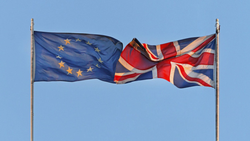 UE și Marea Britanie aproape de un acord pentru protejarea exportatorilor britanici de taxa pe carbon