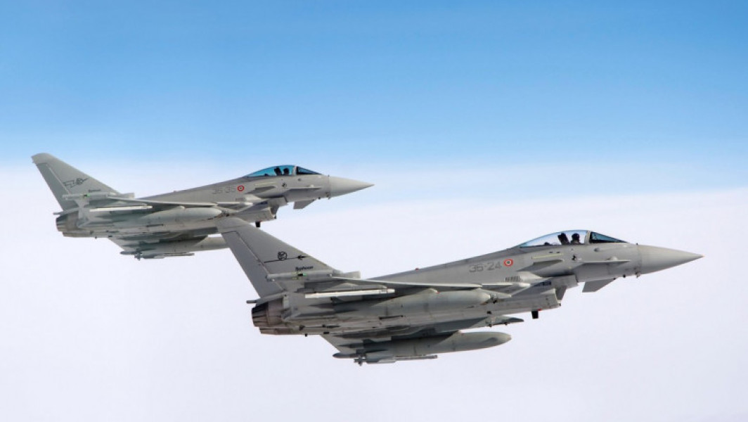 Avioane de luptă italiene interceptează aeronave rusești în Marea Baltică, în cadrul unei misiuni NATO de poliție aeriană
