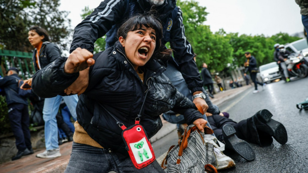 Sute de arestări la mitingurile de 1 Mai în Istanbul - Transportul public, suspendat