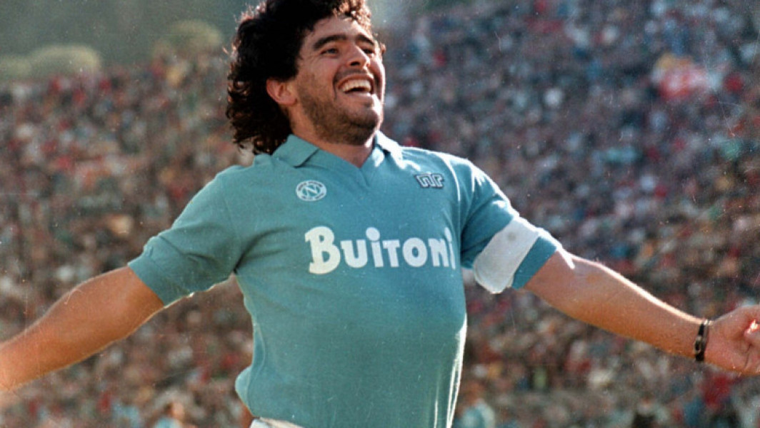 Cum vor să recupereze moștenitorii lui Maradona Balonul de Aur furat de la tatăl lor