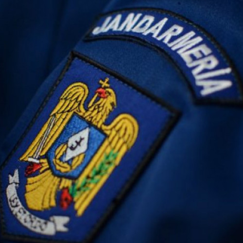 Barbat din Constanta, prins cu droguri de jandarmi si scuzat ca le-a gasit in buzunarul bluzei cumparate recent