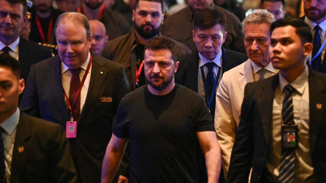 Zelenski a ajuns în Singapore. Președintele Ucrainei se va întâlni cu șeful Pentagonului la cel mai mare forum de securitate din Asia