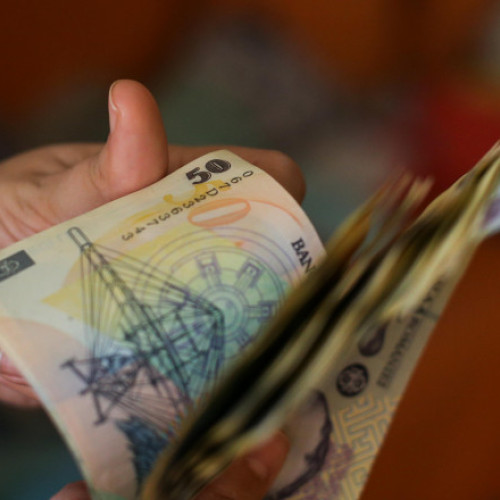 România adoptă salariul minim european